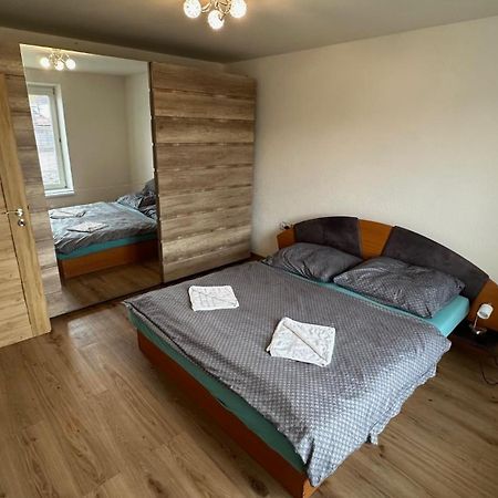 3 Room Apartment, Free Parking, Lipótszentmiklós Kültér fotó