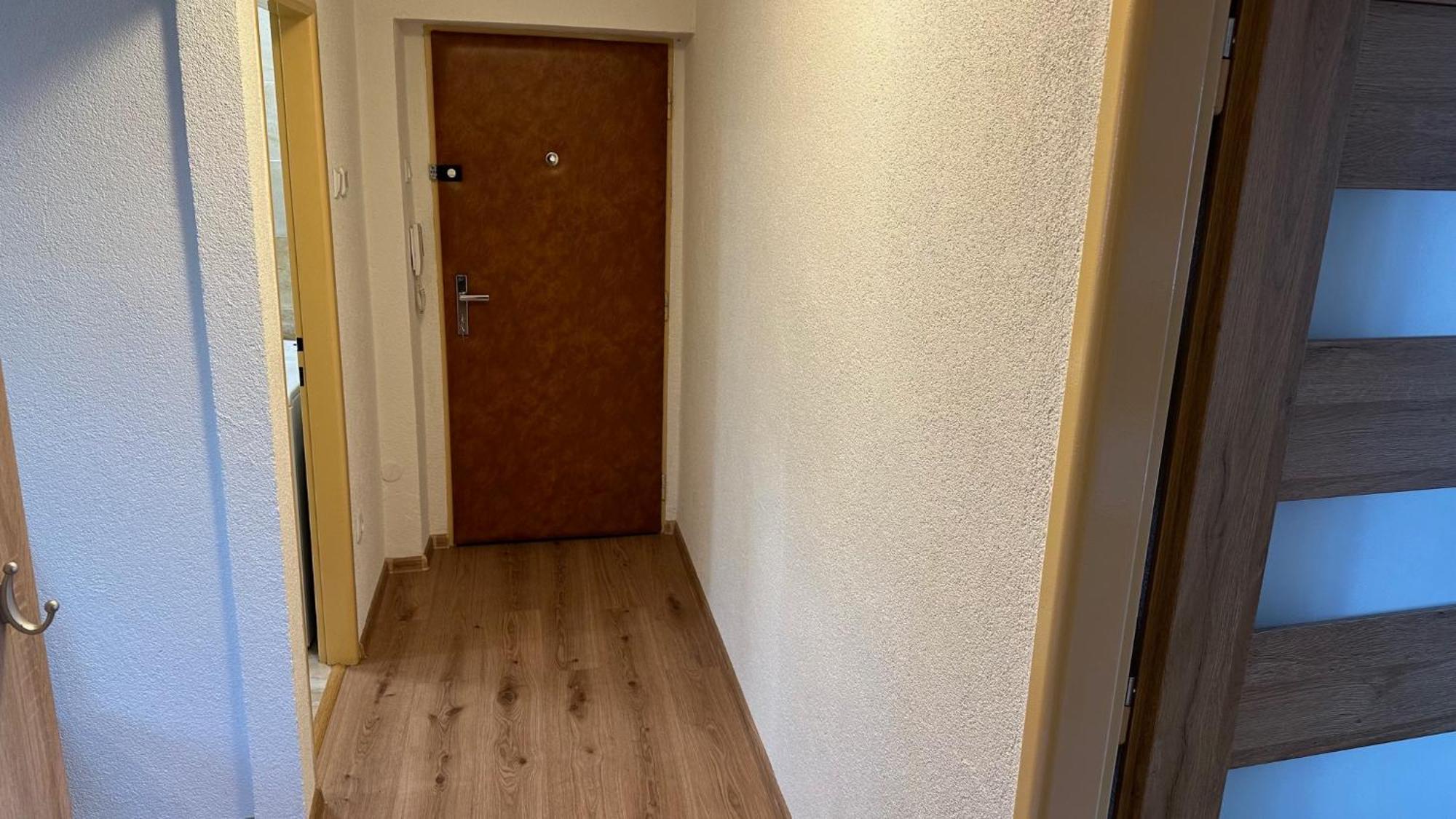 3 Room Apartment, Free Parking, Lipótszentmiklós Kültér fotó
