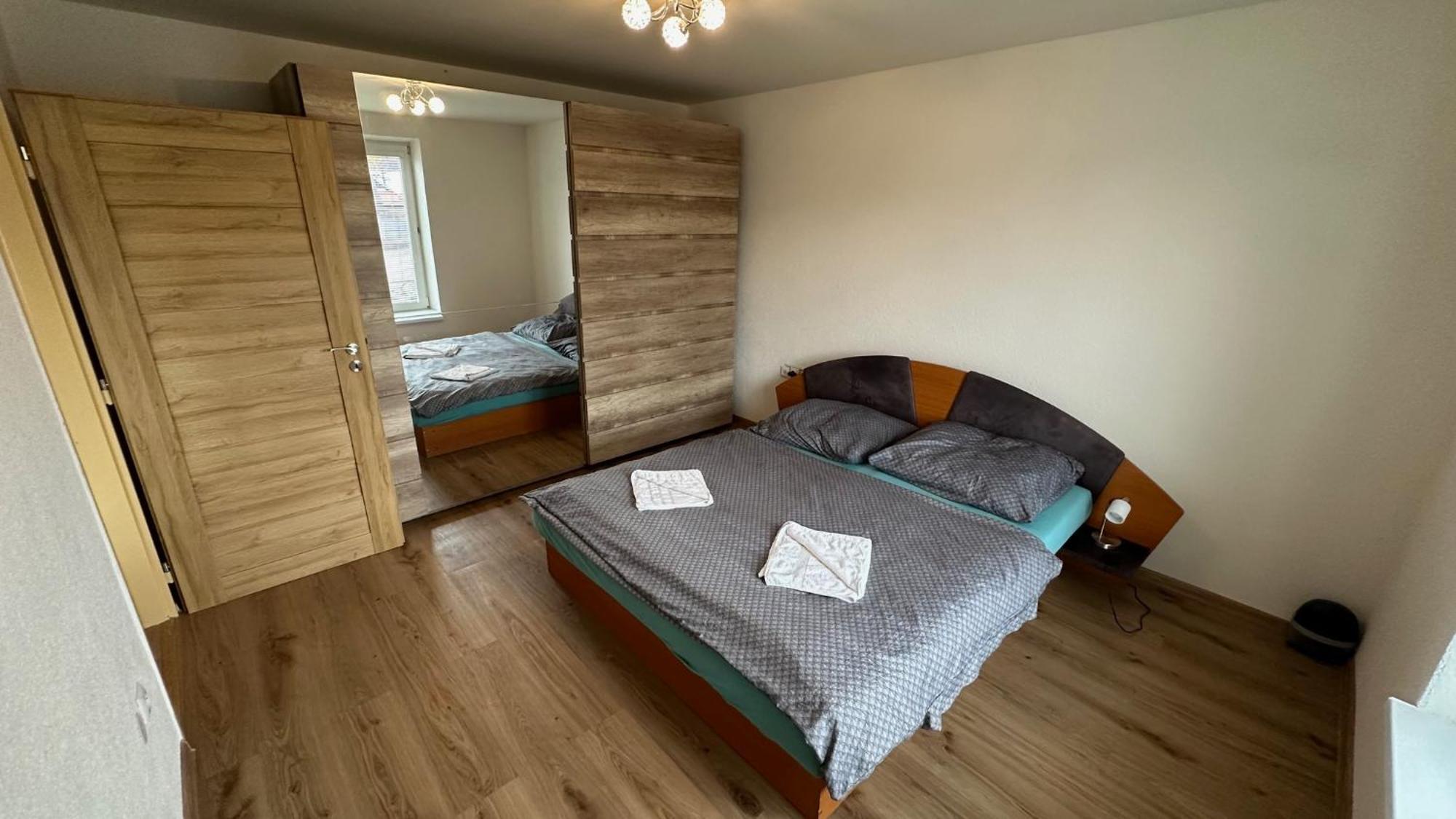 3 Room Apartment, Free Parking, Lipótszentmiklós Kültér fotó
