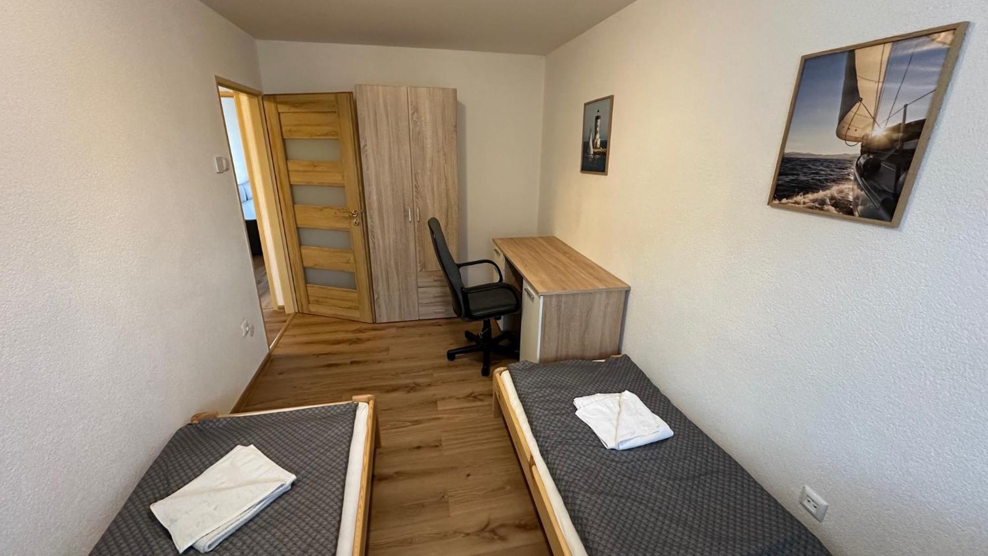 3 Room Apartment, Free Parking, Lipótszentmiklós Kültér fotó